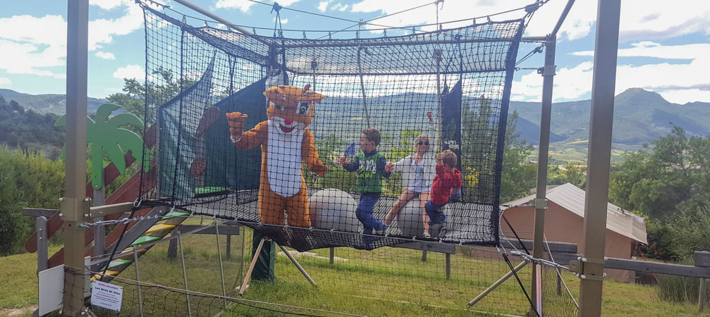 trampoline mascotte