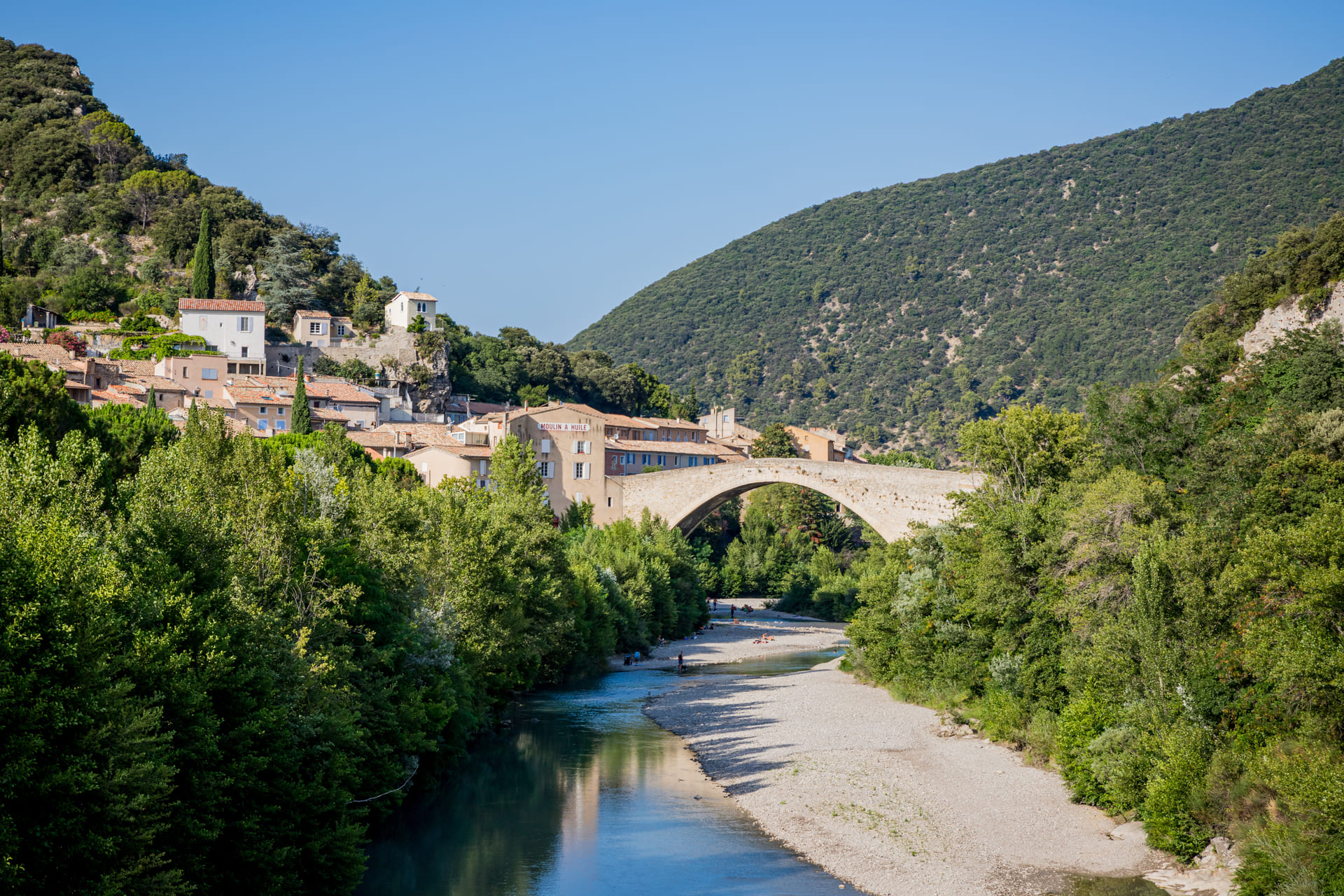 camping proche du parc naturel des baronnies provencales