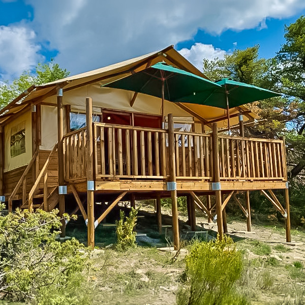 lodge confort paillotte