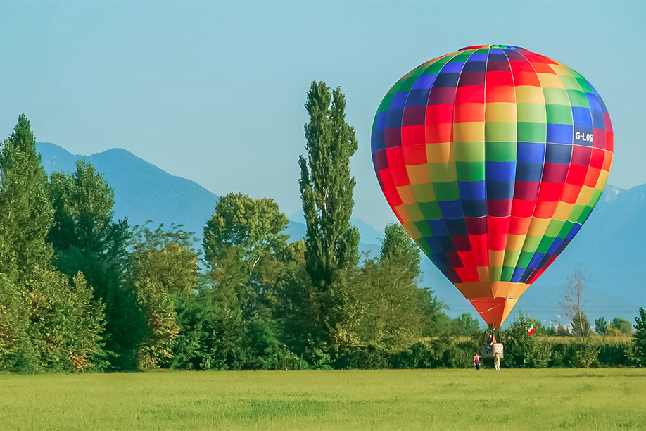 montgolfiere lac serre poncon